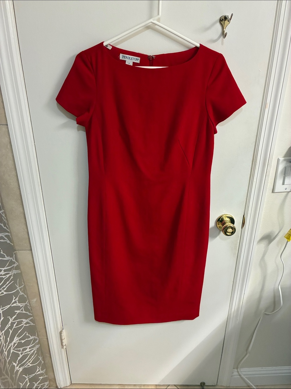 Pendleton Crimson Short Sleeve Sheath Dress Sz 4-100% Virgin Wool